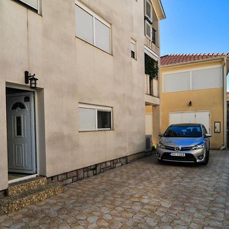 Apartmani Franovic ติวัต ภายนอก รูปภาพ