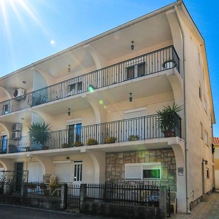 Apartmani Franovic ติวัต ภายนอก รูปภาพ