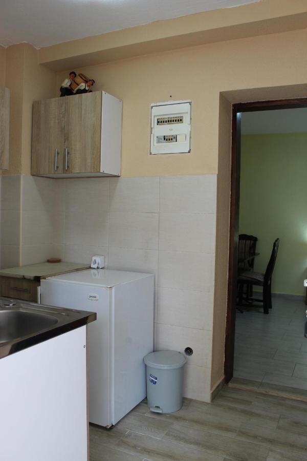 Apartmani Franovic ติวัต ภายนอก รูปภาพ